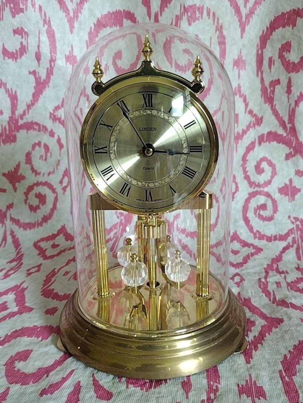 Linden Anniversary Clock Crystal Pendulum Quartz Dome Germany Battery Operated